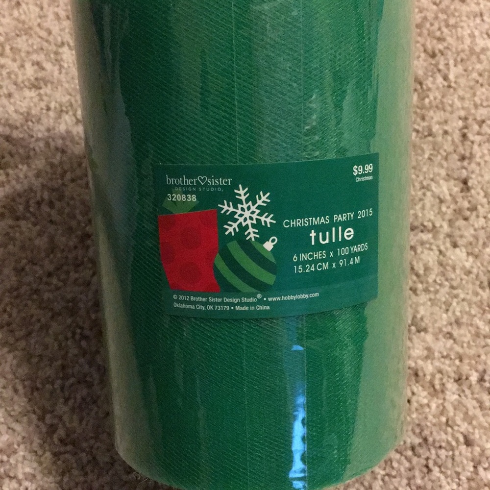 NWT Green Tulle spool 6inches by 100 yards